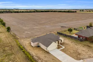 132 Joyce St, Whitney, TX 76692 - Photo 27