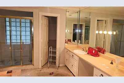 1809 Burton Hill Road, Fort Worth, TX 76107 - Photo 15