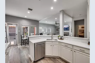 6402 Branchwood Trail, Flower Mound, TX 75028 - Photo 5