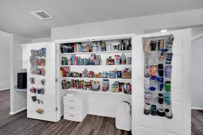 731 E Brown Street, Cleburne, TX 76031 - Photo 15