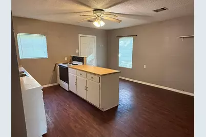 4216 Knoll Drive, Waco, TX 76708 - Photo 5