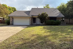828 Misty Glen Dr, DeSoto, TX 75115 - Photo 1