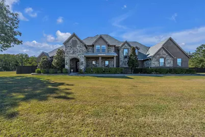 7500 Hamlet Avenue, Arlington, TX 76001 - Photo 1