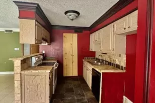 248 Gordon Dr, Azle, TX 76020 - Photo 3