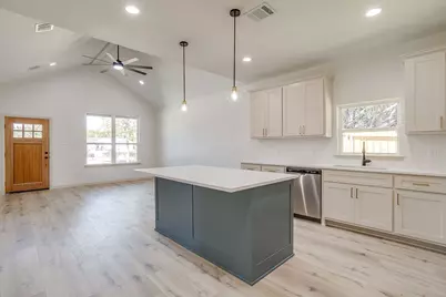 933 Colorado River Drive, Granbury, TX 76048 - Photo 9