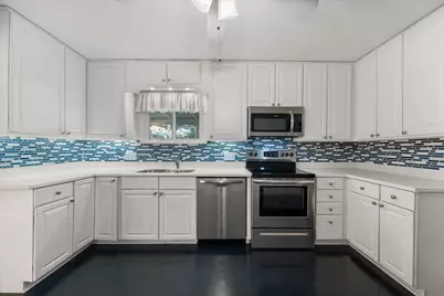 1405 Briarwood Boulevard, Arlington, TX 76013 - Photo 9