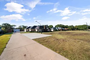 120 Suburban Dr, Ovilla, TX 75154 - Photo 3