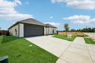 7620 Kingfisher Rd, Aubrey, TX 76227 - Photo 3