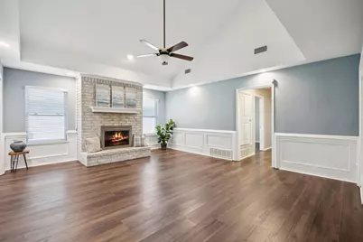 3104 Emerald Street, Bedford, TX 76021 - Photo 5