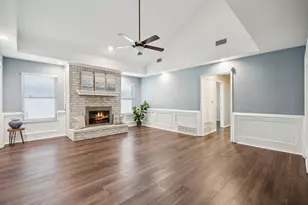 3104 Emerald St, Bedford, TX 76021 - Photo 5