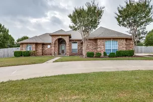 8640 Glen Eagles Dr, Red Oak, TX 75154 - Photo 1