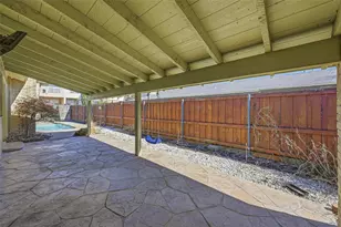 1525 Carnation Dr, Lewisville, TX 75067 - Photo 19