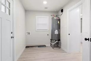 1300 E Baltimore Ave, Fort Worth, TX 76104 - Photo 9