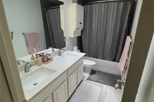 413 Ridge Meade Dr, Lewisville, TX 75067 - Photo 9