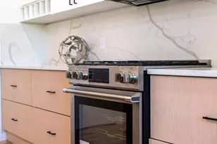 1920 Caddo St, Dallas, TX 75204 - Photo 7