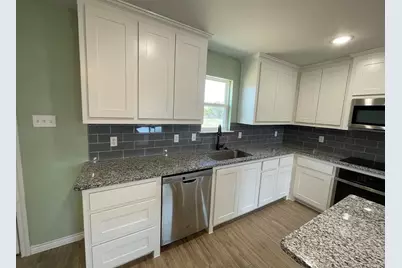 109 Spruce Tree Court, Poolville, TX 76487 - Photo 7