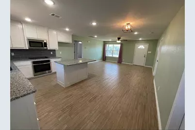 109 Spruce Tree Court, Poolville, TX 76487 - Photo 5