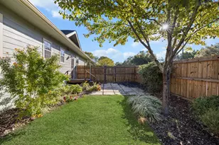 425 Brighton Ave, Dallas, TX 75208 - Photo 27