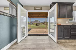 5729 County Rd 402, Grandview, TX 76050 - Photo 21