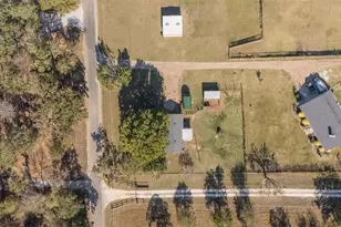 5729 County Rd 402, Grandview, TX 76050 - Photo 33