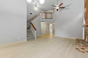 700 Canyon Side Way, Irving, TX 75063 - Photo 5