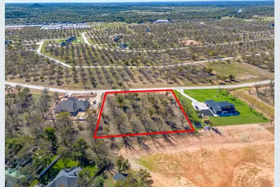 1148 E Landings N, Granbury, TX 76049 - Photo 9