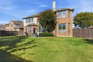 2537 Clearlake Dr, Grand Prairie, TX 75054 - Photo 31