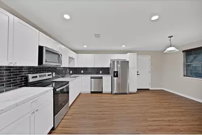 824 E Prairie View Road, Crowley, TX 76036 - Photo 11