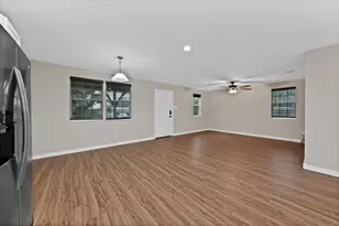 824 E Prairie View Rd, Crowley, TX 76036 - Photo 9