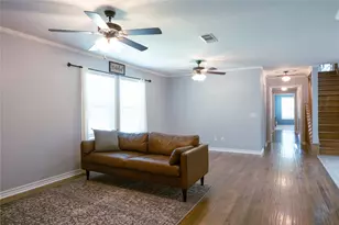 402 W 6th St, Justin, TX 76247 - Photo 5