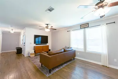 402 W 6th Street, Justin, TX 76247 - Photo 15