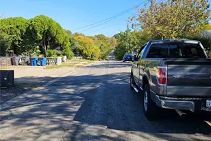 1708 Walmsley Ave, Dallas, TX 75208 - Photo 17