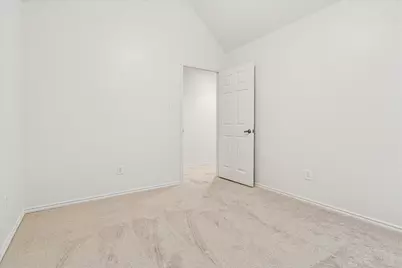 211 Cimarron Trail #4, Irving, TX 75063 - Photo 19