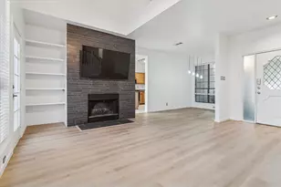 211 Cimarron Trail, Irving, TX 75063 - Photo 7