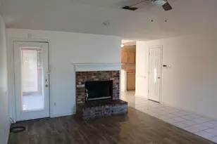 821 Hill St, Grand Prairie, TX 75050 - Photo 3