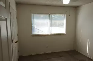 821 Hill St, Grand Prairie, TX 75050 - Photo 7