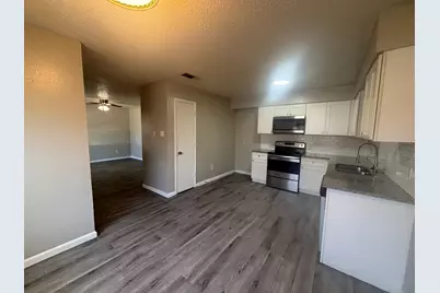 327 3rd Street #103, Grand Prairie, TX 75051 - Photo 3