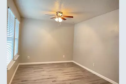 327 3rd Street #103, Grand Prairie, TX 75051 - Photo 5