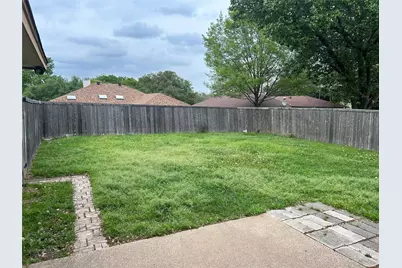 5513 Hidalgo Court, Garland, TX 75043 - Photo 11