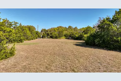 1922 W Pleasant Run Road, DeSoto, TX 75115 - Photo 5