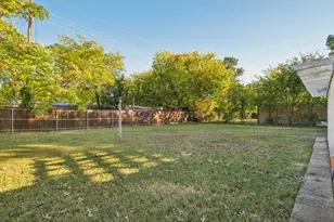 626 Kingston Dr, Irving, TX 75061 - Photo 39