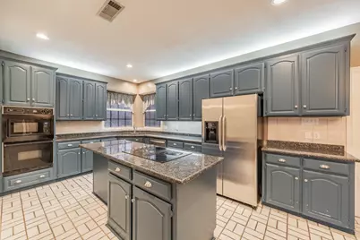 6901 Blake Drive, Arlington, TX 76001 - Photo 13