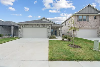 207 Greenbriar Drive, Princeton, TX 75071 - Photo 3