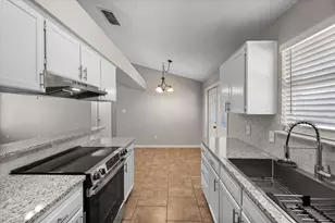 6621 Hughes Dr, Watauga, TX 76148 - Photo 13