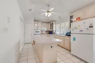 232 W Willow Creek Dr, Glenn Heights, TX 75154 - Photo 9