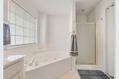 232 W Willow Creek Drive, Glenn Heights, TX 75154 - Photo 19