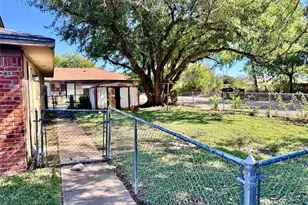 7308 Sanger Ave, Waco, TX 76712 - Photo 11