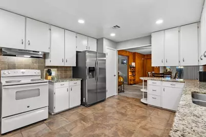 2137 Curtis Drive, Waco, TX 76710 - Photo 15