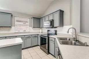 2408 Graystone Ln, Corinth, TX 76210 - Photo 5