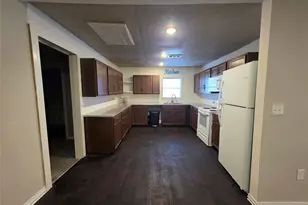 409 E Houston St, Mexia, TX 76667 - Photo 5